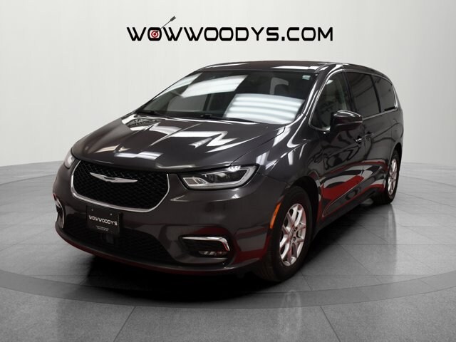 Used 2023 Chrysler Pacifica Touring L with VIN 2C4RC1BG0PR514705 for sale in Chillicothe, MO