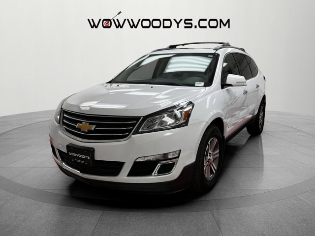 Used 2017 Chevrolet Traverse 2LT with VIN 1GNKVHKD1HJ312687 for sale in Chillicothe, MO