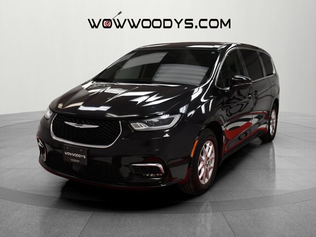 Certified 2023 Chrysler Pacifica Touring L with VIN 2C4RC1BG6PR560121 for sale in Kansas City