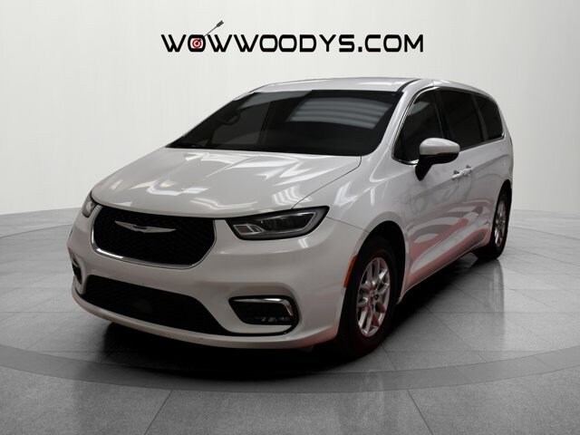 Certified 2023 Chrysler Pacifica Touring L with VIN 2C4RC1BG1PR533585 for sale in Kansas City