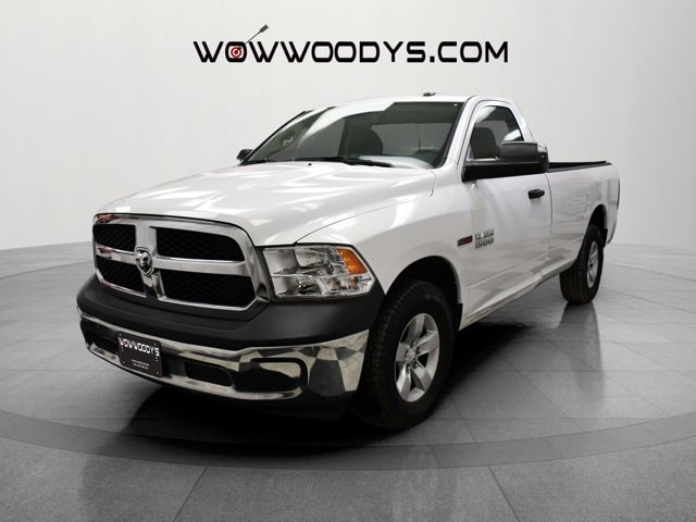 Used 2016 RAM Ram 1500 Pickup Tradesman with VIN 3C6JR7DMXGG195571 for sale in Kansas City