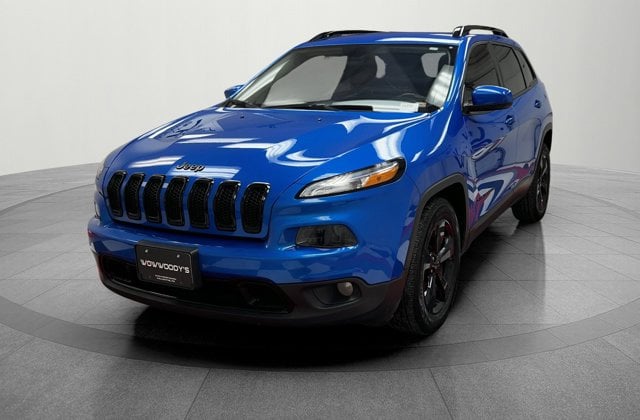Used 2018 Jeep Cherokee Latitude with VIN 1C4PJMCX2JD554789 for sale in Kansas City
