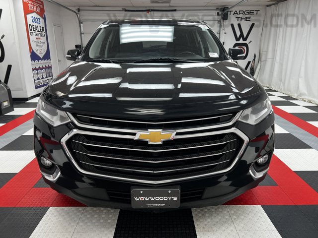 Used 2019 Chevrolet Traverse 1LT with VIN 1GNEVGKW8KJ245649 for sale in Kansas City