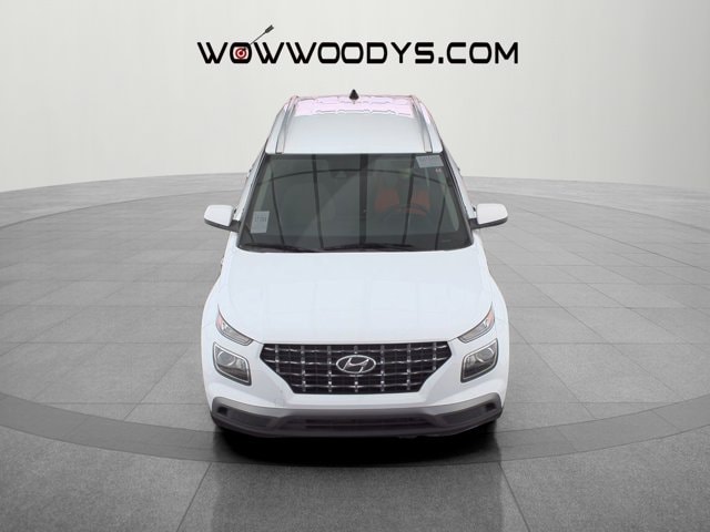 Used 2021 Hyundai Venue SEL with VIN KMHRC8A38MU129295 for sale in Kansas City