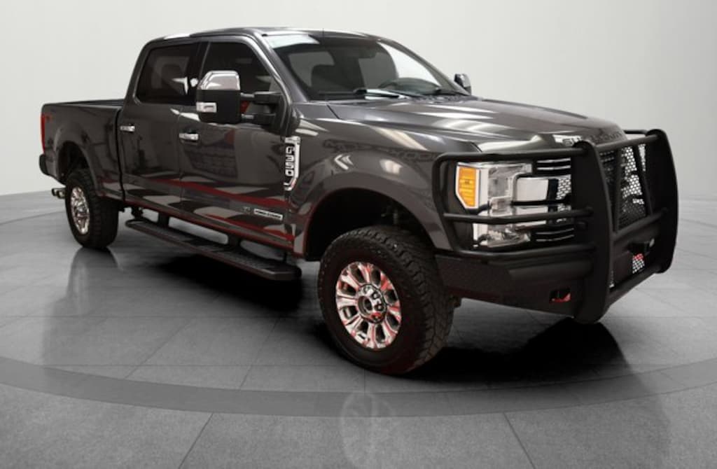 Used 2017 Ford Super Duty F-350 SRW Lariat Crew Cab 4x4 6.7L V8 Diesel Gooseneck Hitch Grille