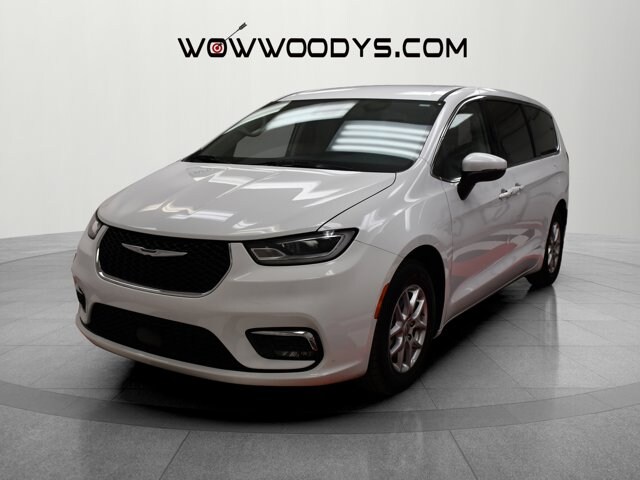 Certified 2023 Chrysler Pacifica Touring L with VIN 2C4RC1BG0PR607210 for sale in Kansas City