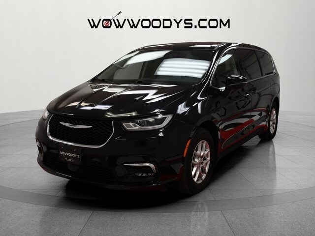Certified 2023 Chrysler Pacifica Touring L with VIN 2C4RC1BG1PR567333 for sale in Kansas City