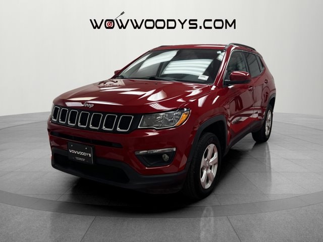 Used 2019 Jeep Compass Latitude with VIN 3C4NJDBB9KT683038 for sale in Kansas City