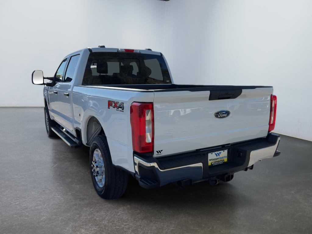 2026 Ford F-350 XLT photo 2