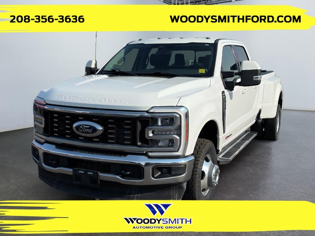 Used 2023 Ford F-350 Lariat Truck Crew Cab