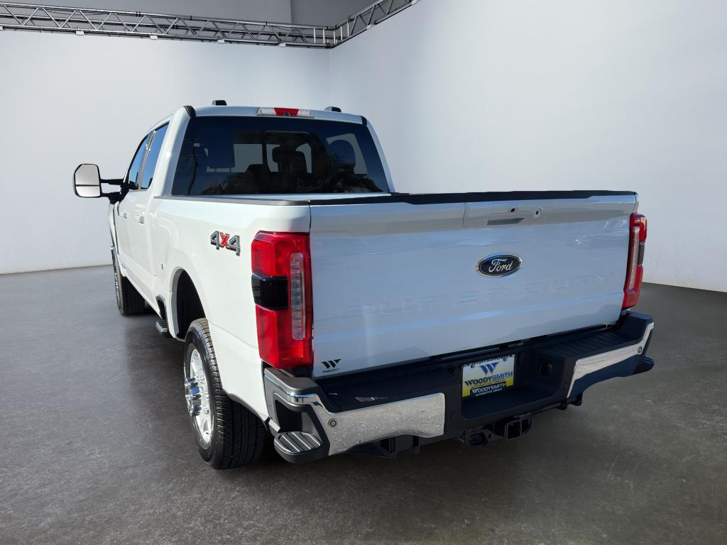 2026 Ford F-350 XLT photo 2