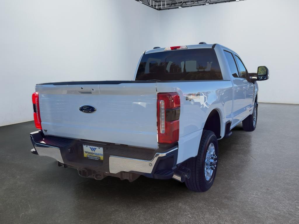 2026 Ford F-350 XLT photo 4