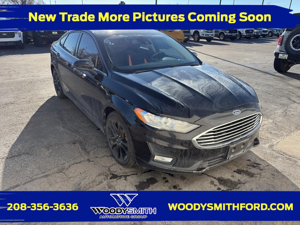 2019 Ford Fusion SE's photo