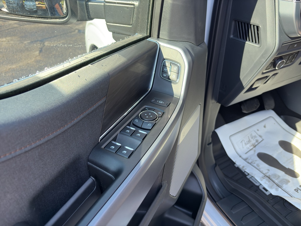 2025 Ford F-150 Lariat - Photo 11