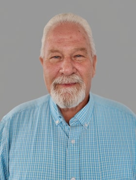 Staff member Warren Drewes from fc2c874bc636