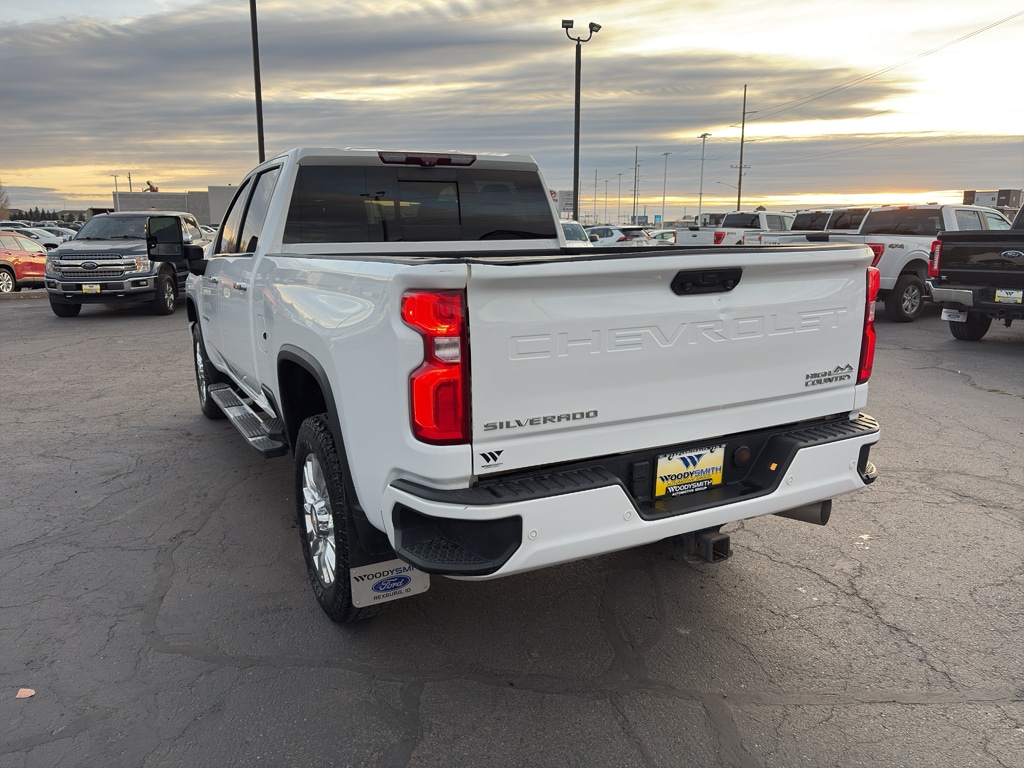 2022 Chevrolet Silverado High Country photo 4