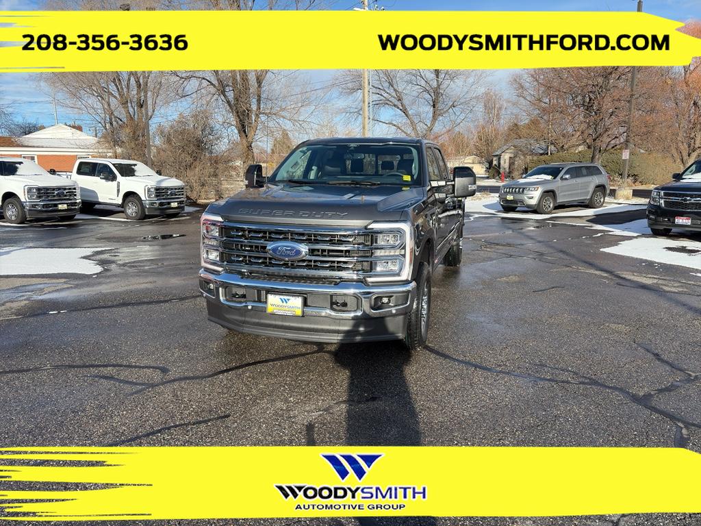 2026 Ford F-350 Super Duty Lariat's photo