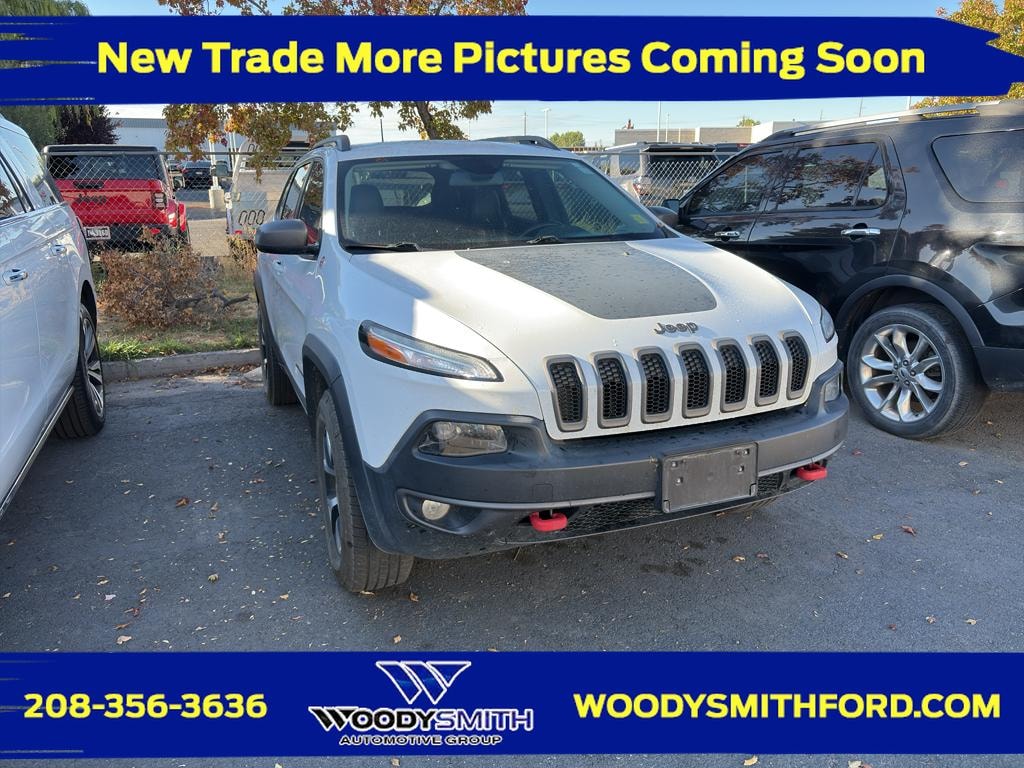 Used 2016 Jeep Cherokee Trailhawk SUV