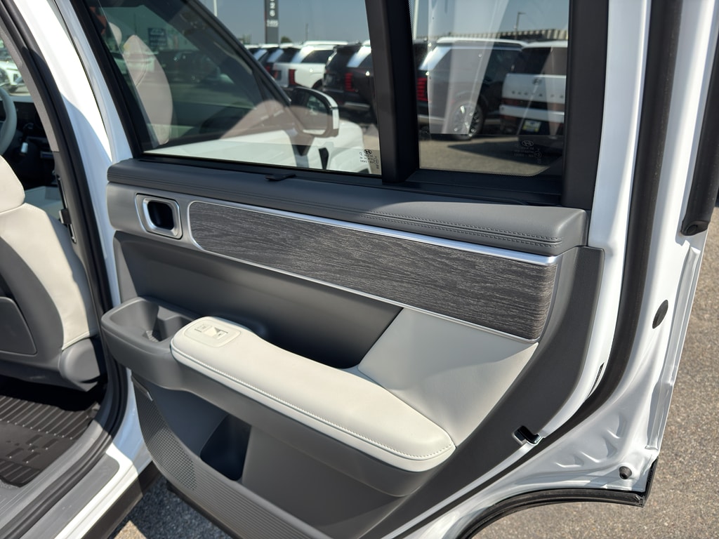 2026 Hyundai Santa Fe Limited - Photo 22
