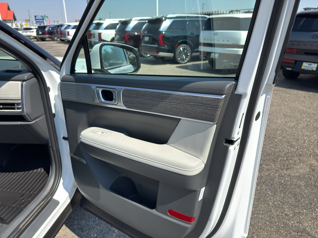 2026 Hyundai Santa Fe Limited - Photo 19