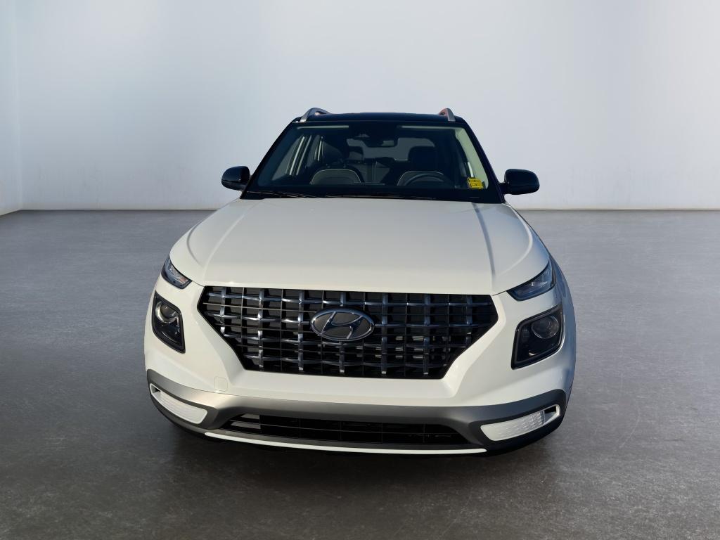2026 Hyundai Venue SEL photo 2