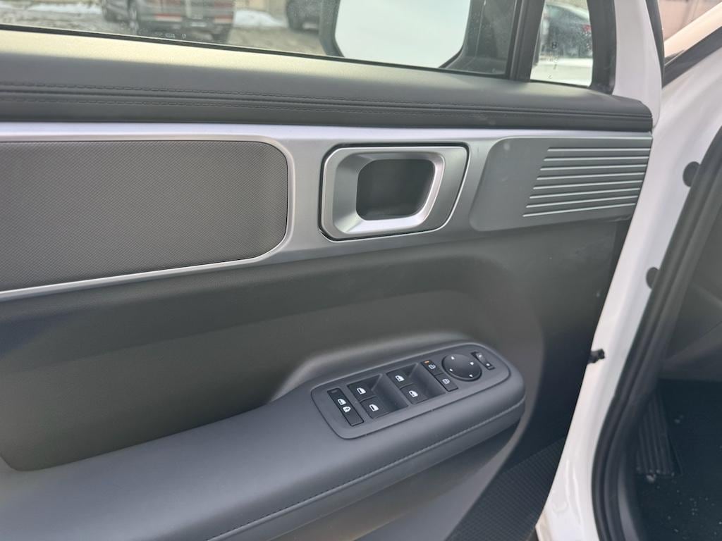 2025 Hyundai Santa Fe XRT - Photo 17