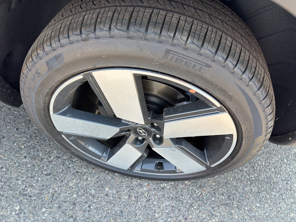 2026 Hyundai Santa Fe Limited - Photo 25