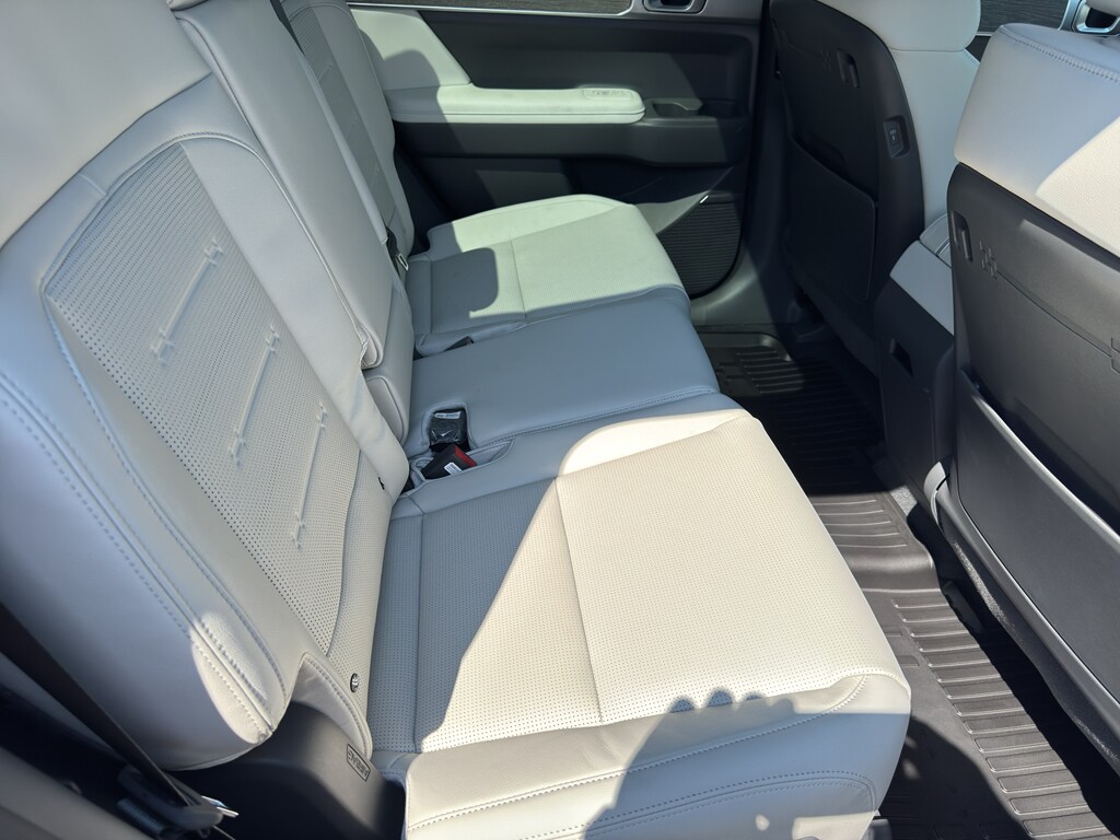 2026 Hyundai Santa Fe Limited - Photo 21
