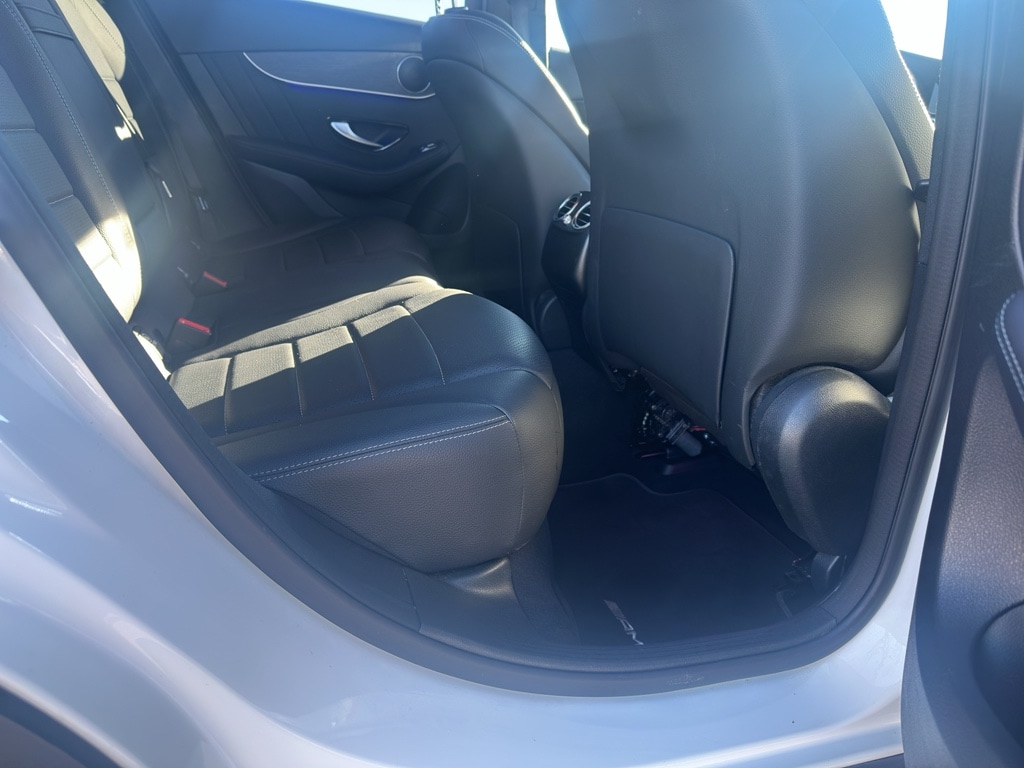 2022 Mercedes-Benz GLC GLC300 - Photo 16
