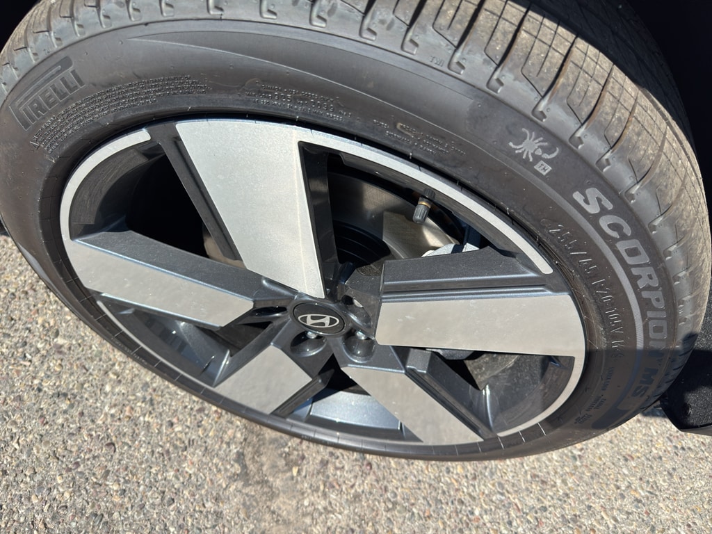 2026 Hyundai Santa Fe Limited - Photo 29
