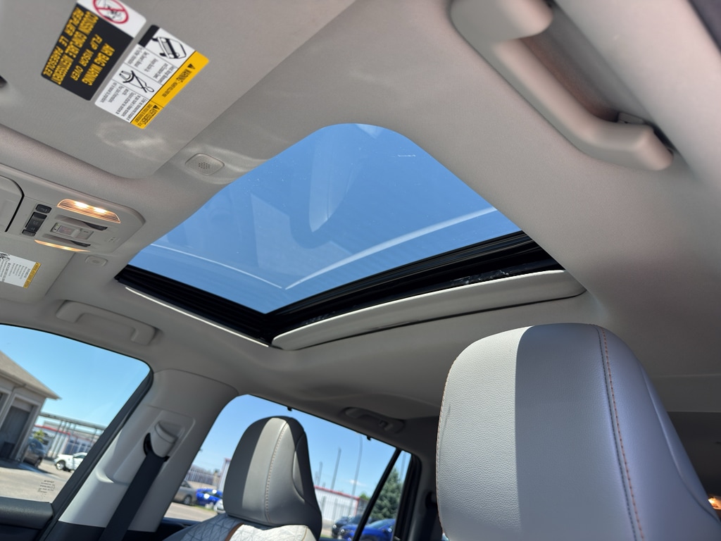 2023 Toyota Highlander Bronze Edition - Photo 13