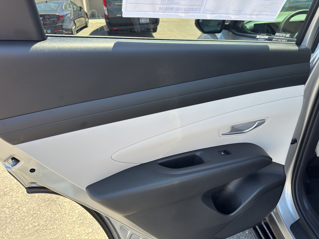 2025 Hyundai Tucson SEL - Photo 17