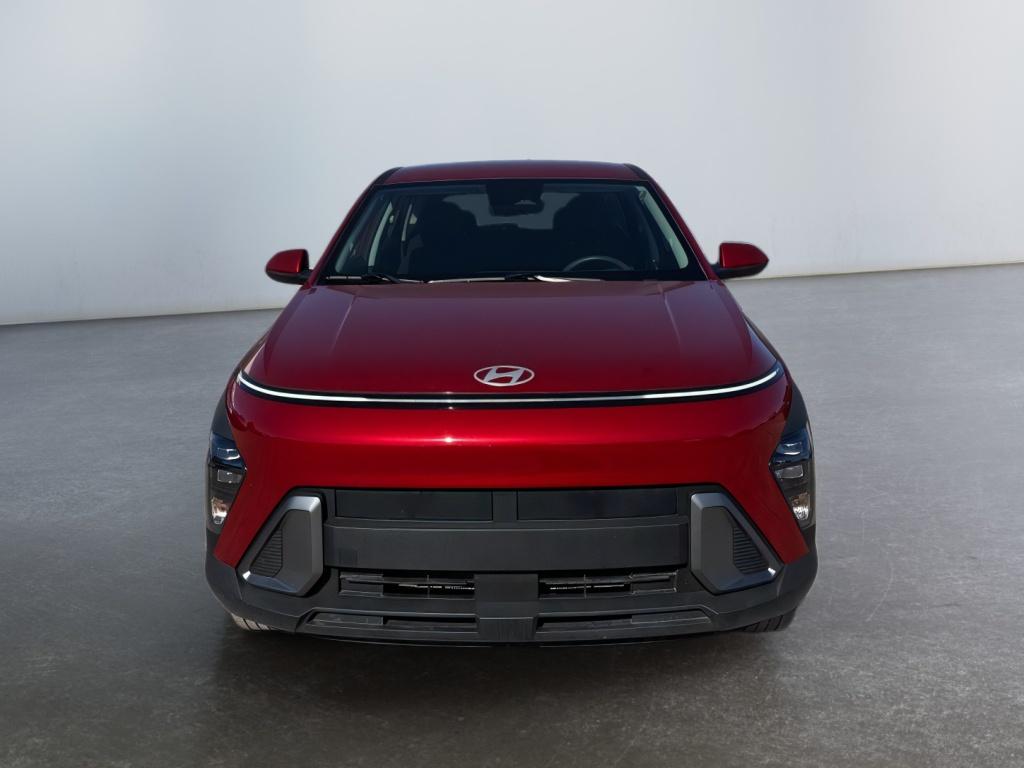 2025 Hyundai Kona SE photo 2
