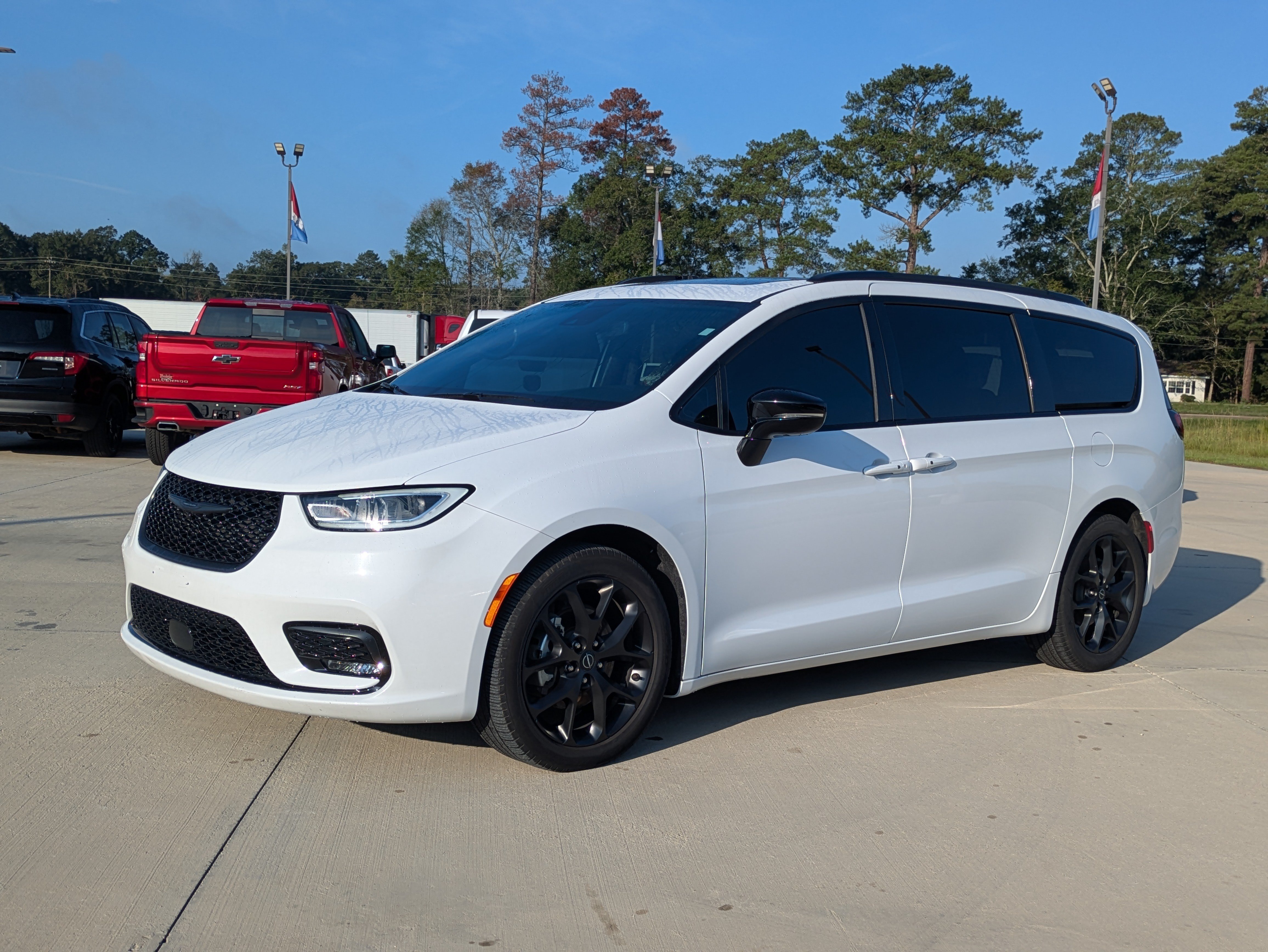 2026 Chrysler Pacifica Limited Limited FWD