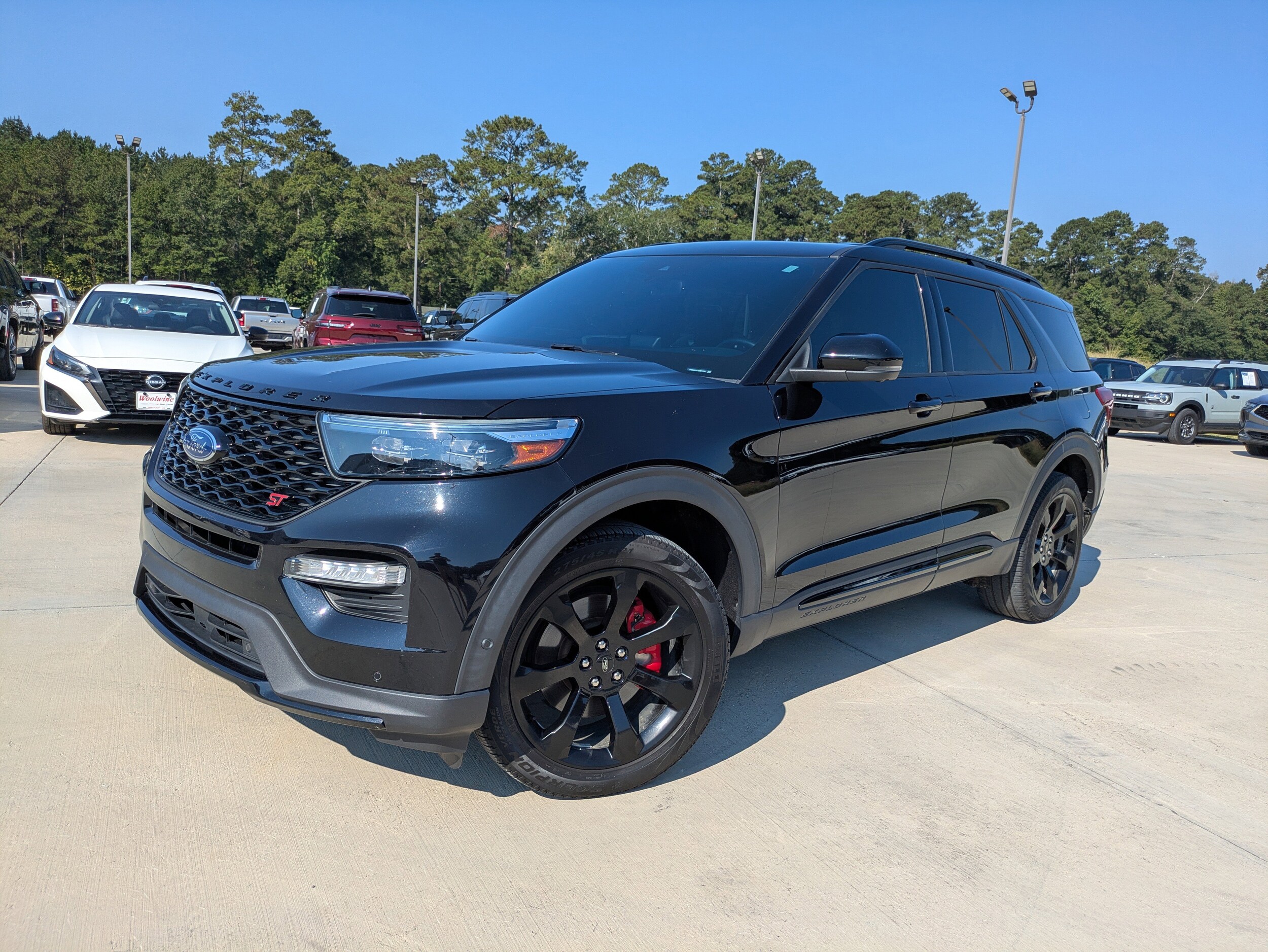 2020 Ford Explorer ST photo 4