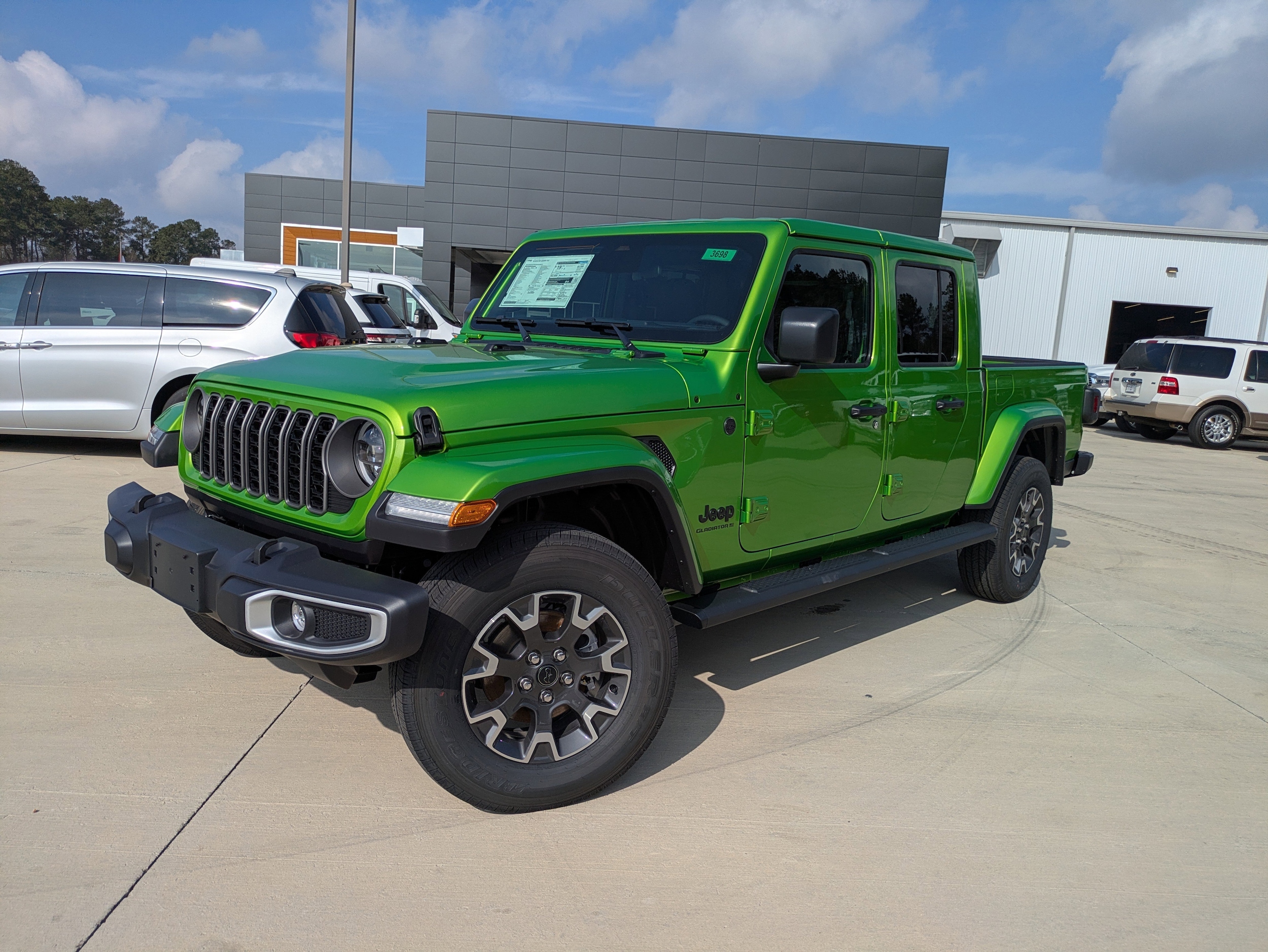 2026 Jeep Gladiator Sahara's photo