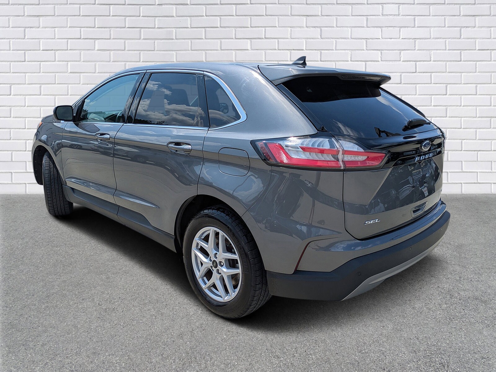 2024 Ford Edge SEL photo 3