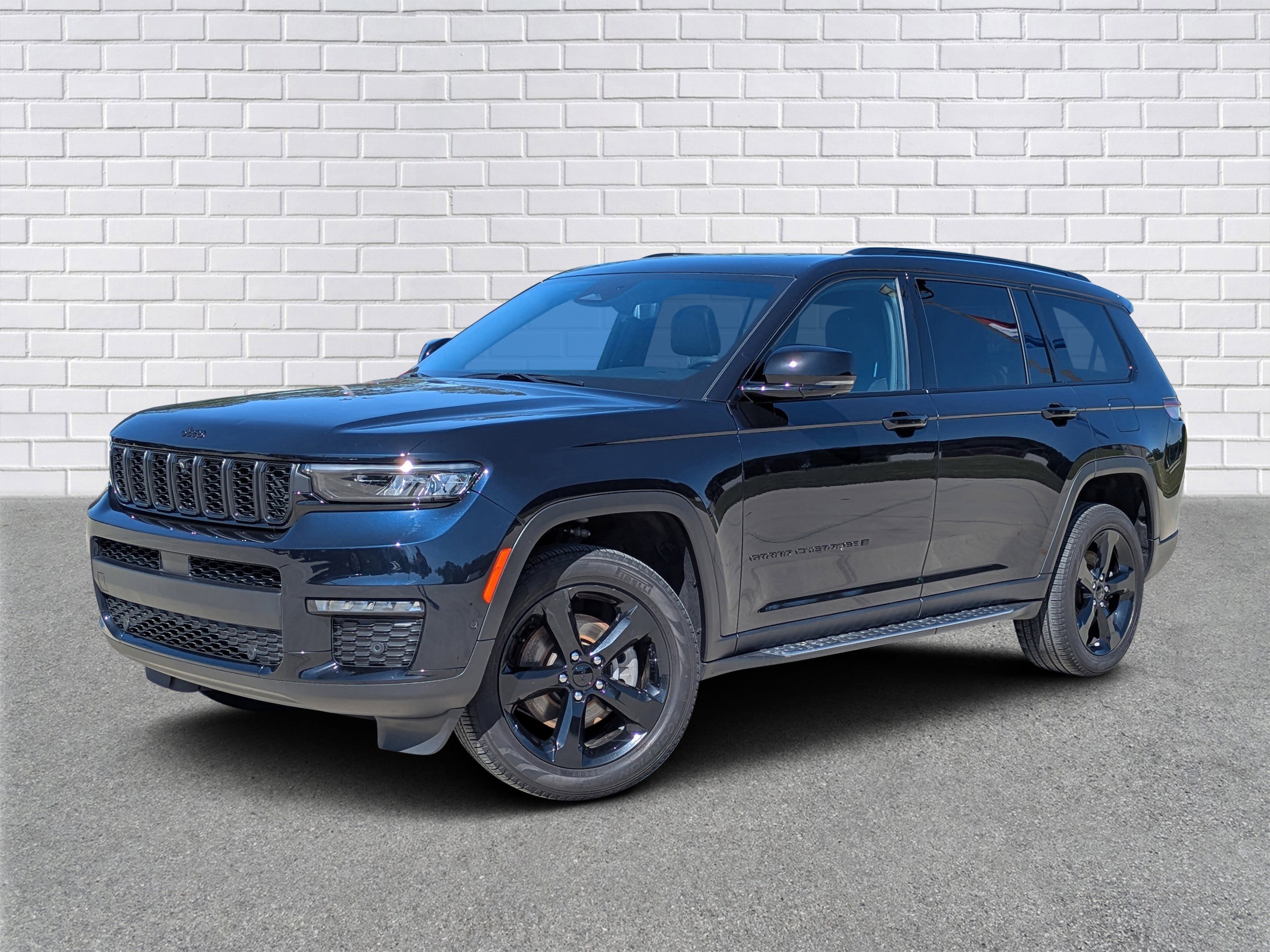 2024 Jeep Grand Cherokee L Limited 4x4's photo