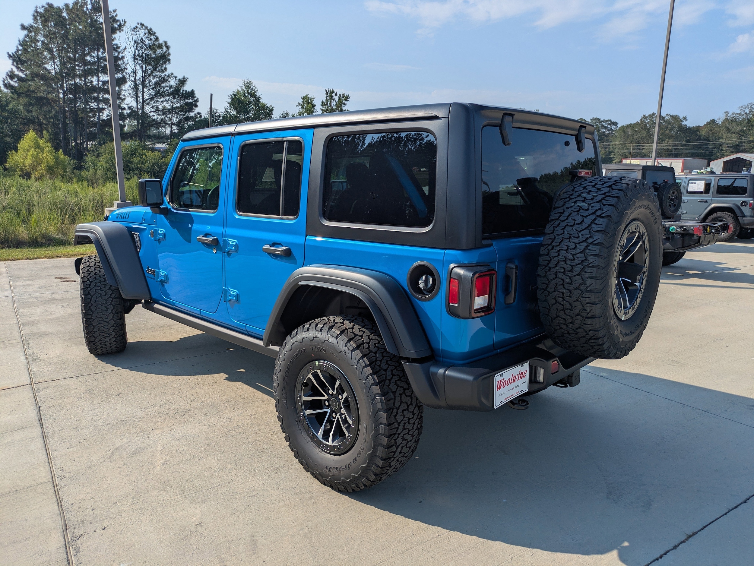2025 Jeep Wrangler 4-Door Willys - Photo 6