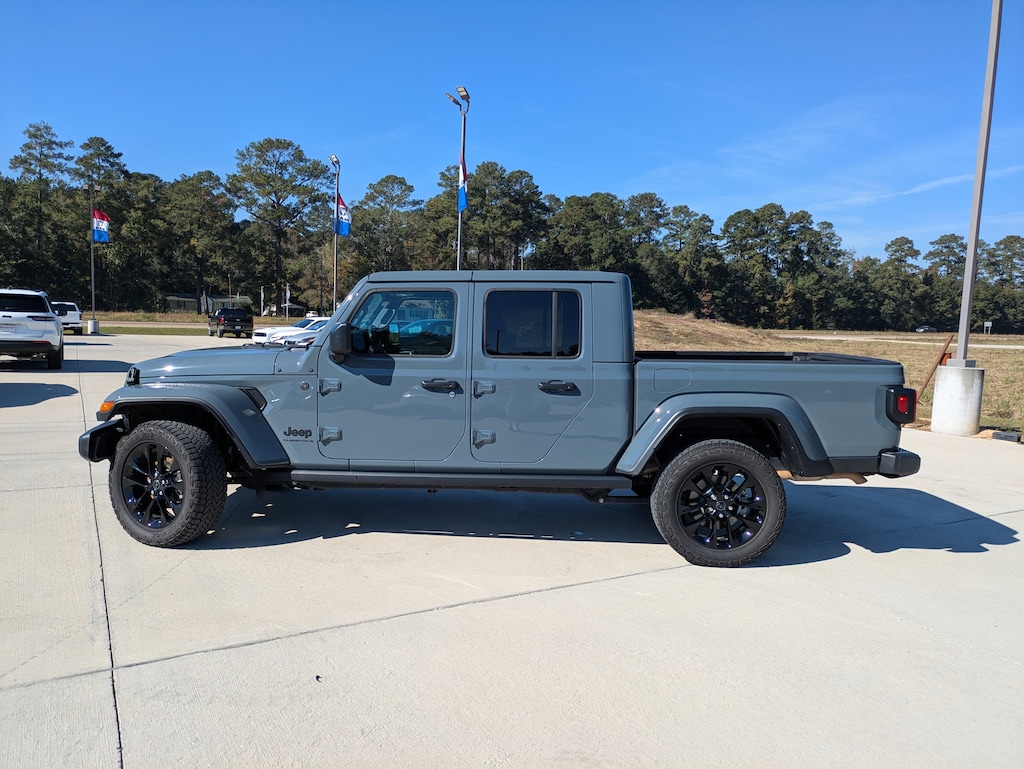 Used 2025 Jeep Gladiator Nighthawk Nighthawk 4x4 *Ltd Avail*