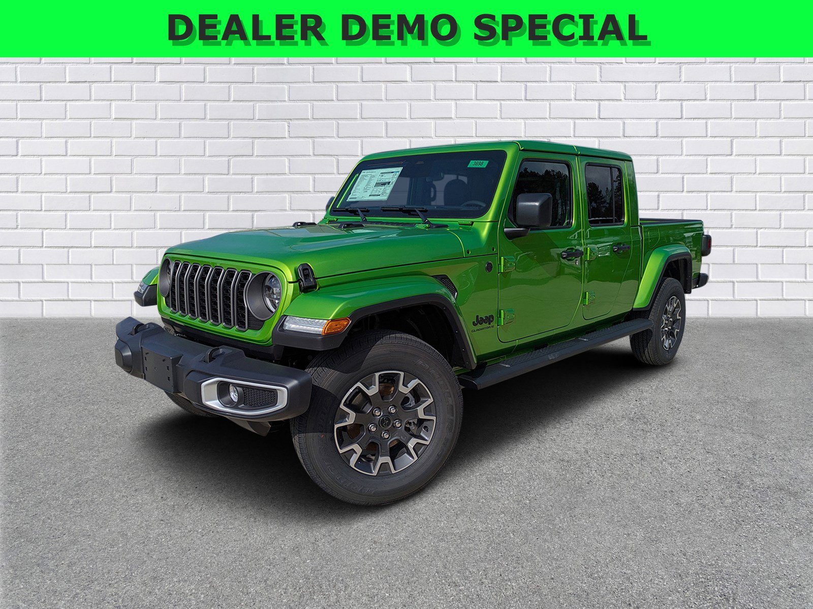2026 Jeep Gladiator Sahara Auto's photo