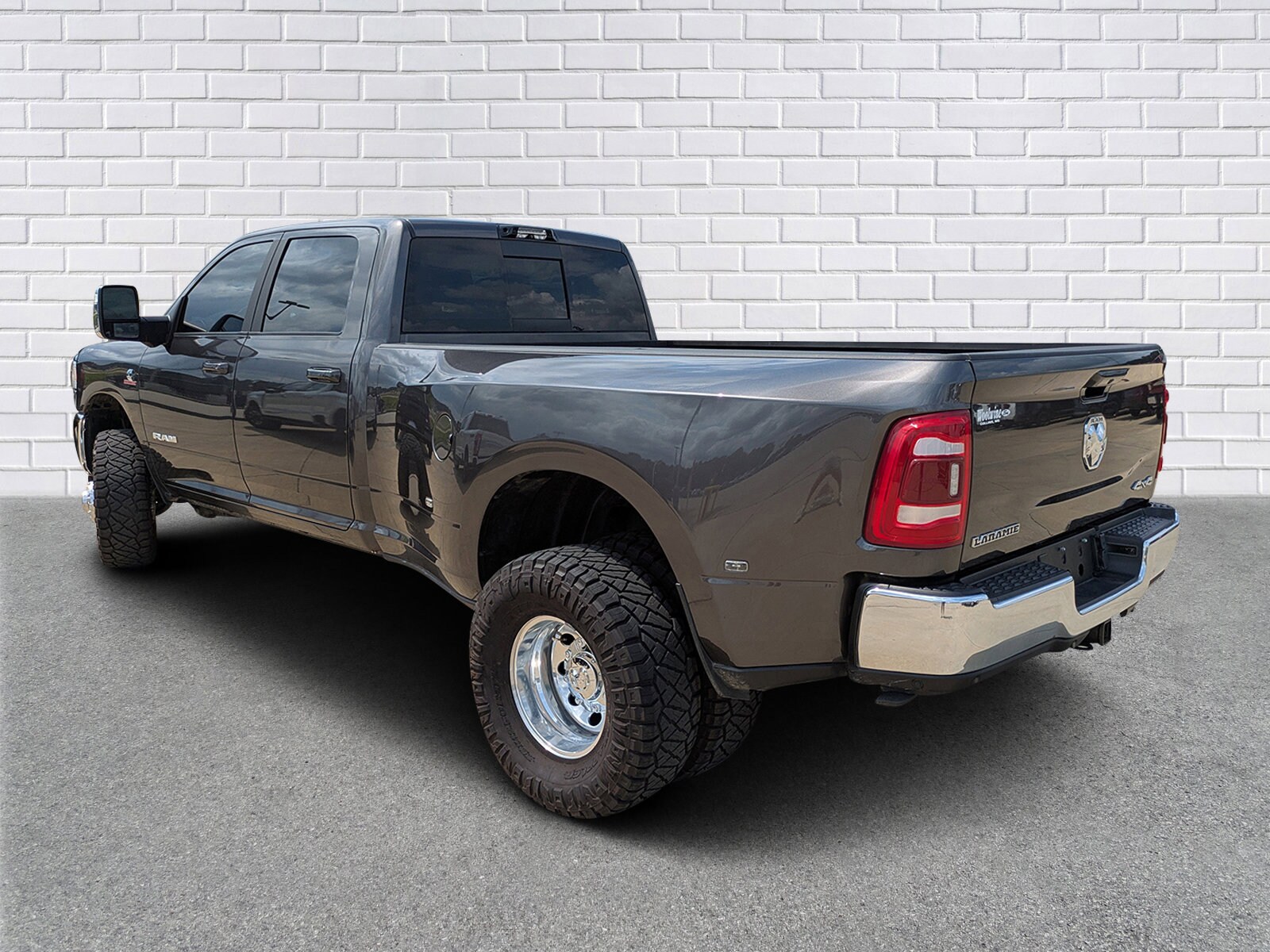 2024 Ram 3500 Laramie photo 3