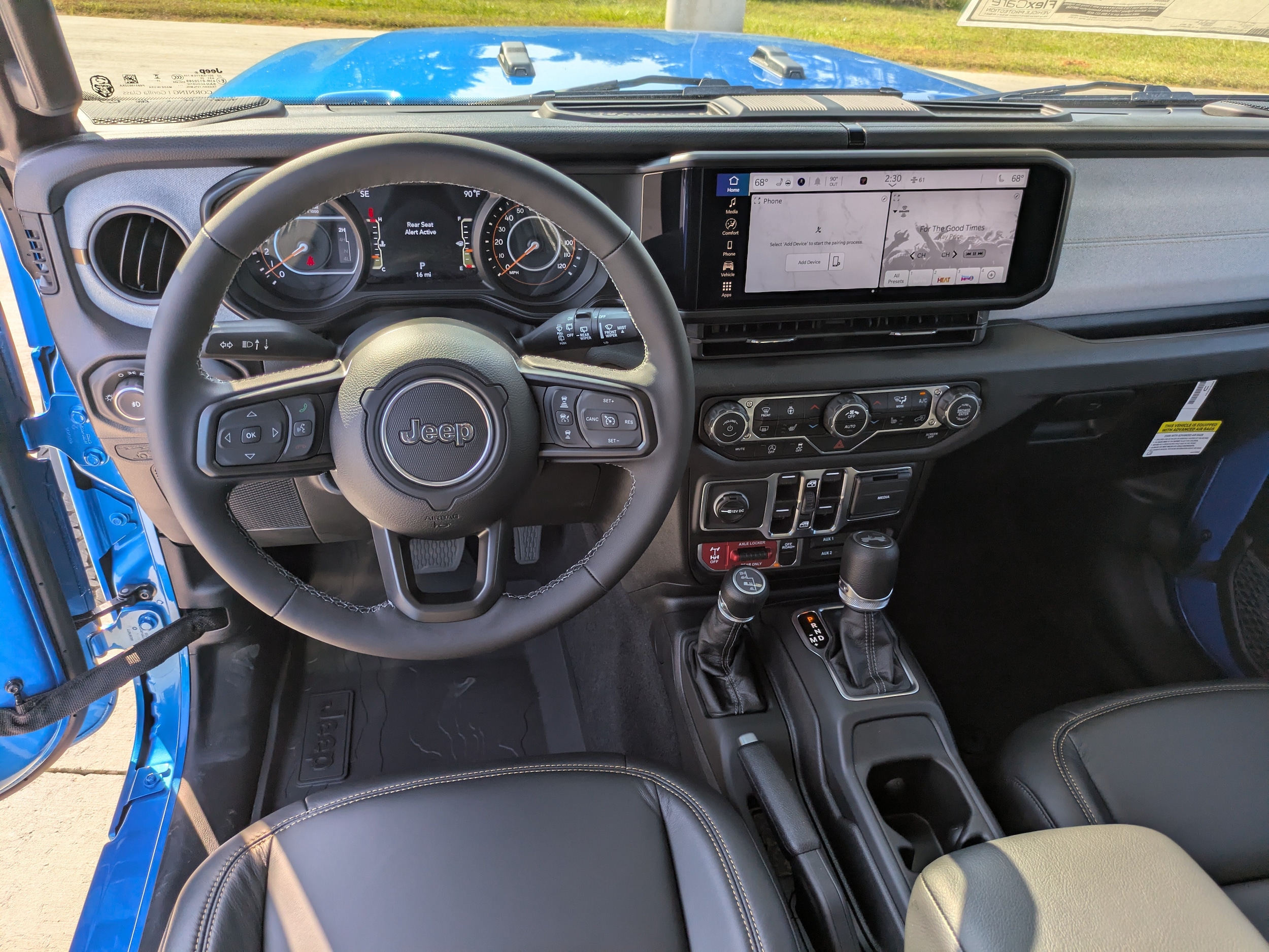 2025 Jeep Wrangler 4-Door Willys - Photo 8