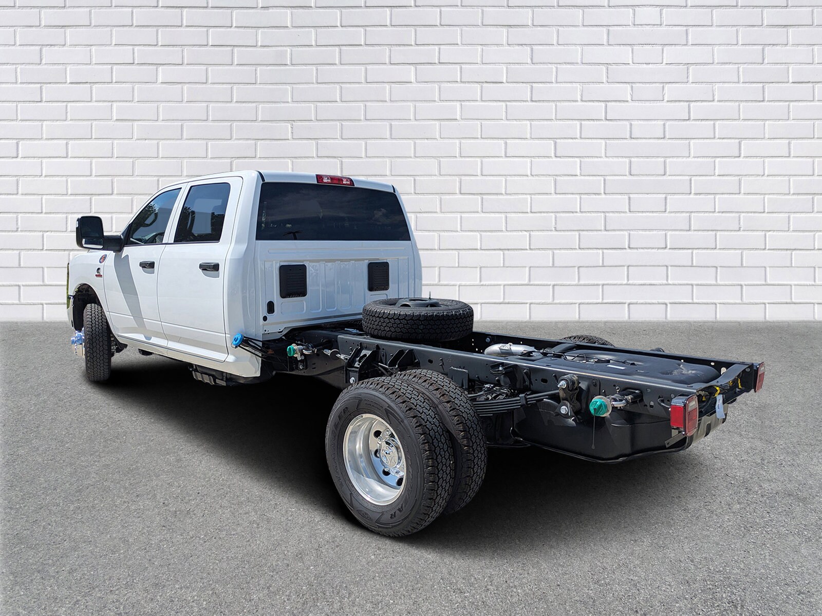 2025 Ram 3500 Tradesman Big Horn photo 3