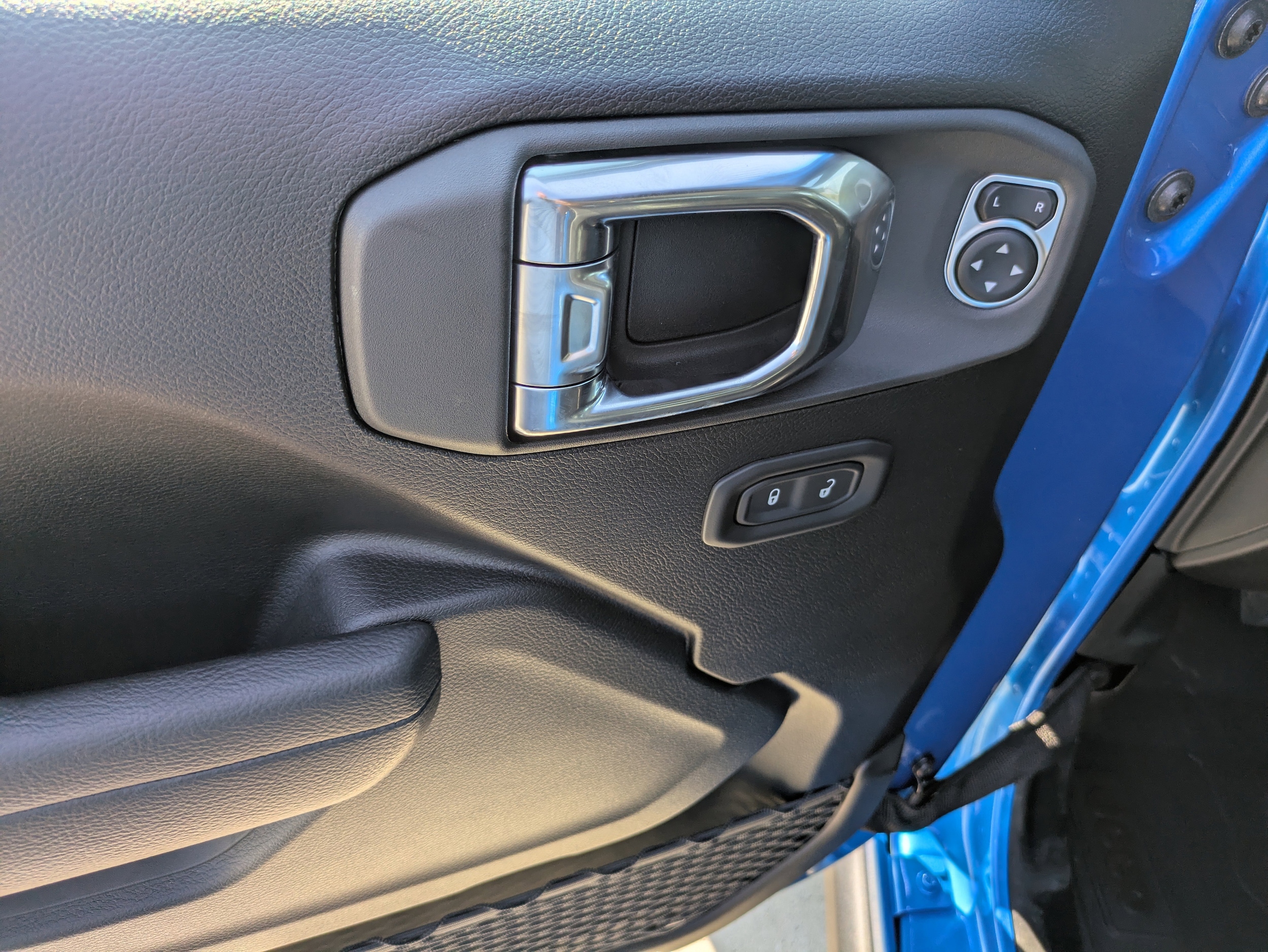 2025 Jeep Wrangler 4-Door Willys - Photo 8