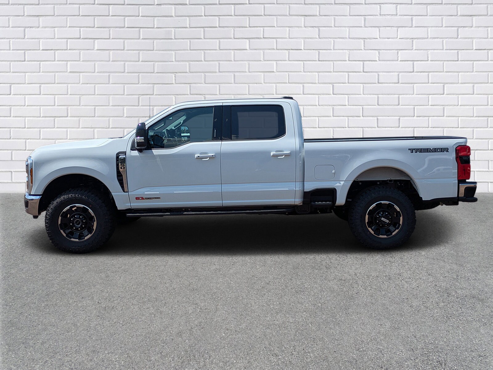 2026 Ford F-250 Lariat photo 2