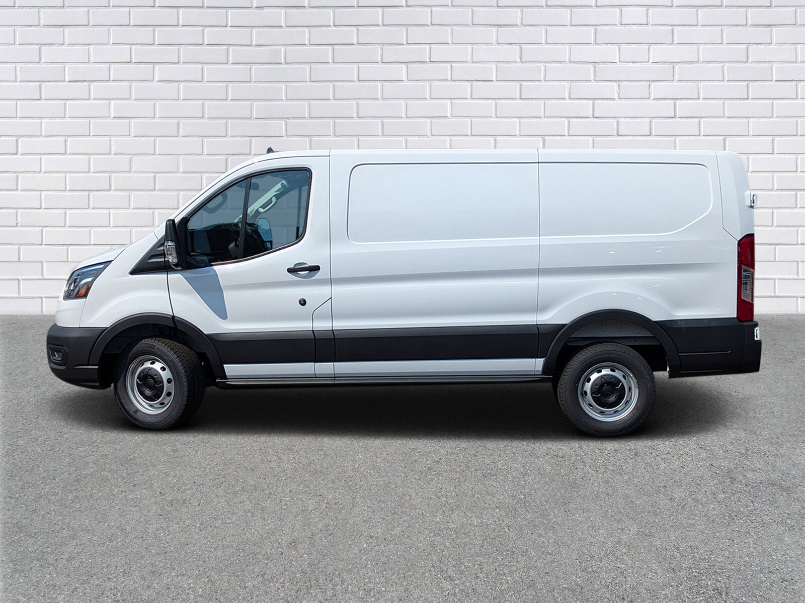 2025 Ford Transit photo 2