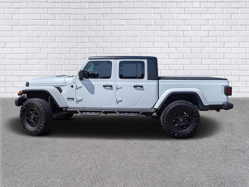 Used 2021 Jeep Gladiator Sport Truck Crew Cab