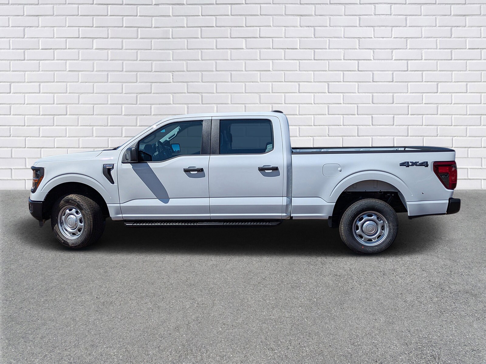 2025 Ford F-150 XL photo 2
