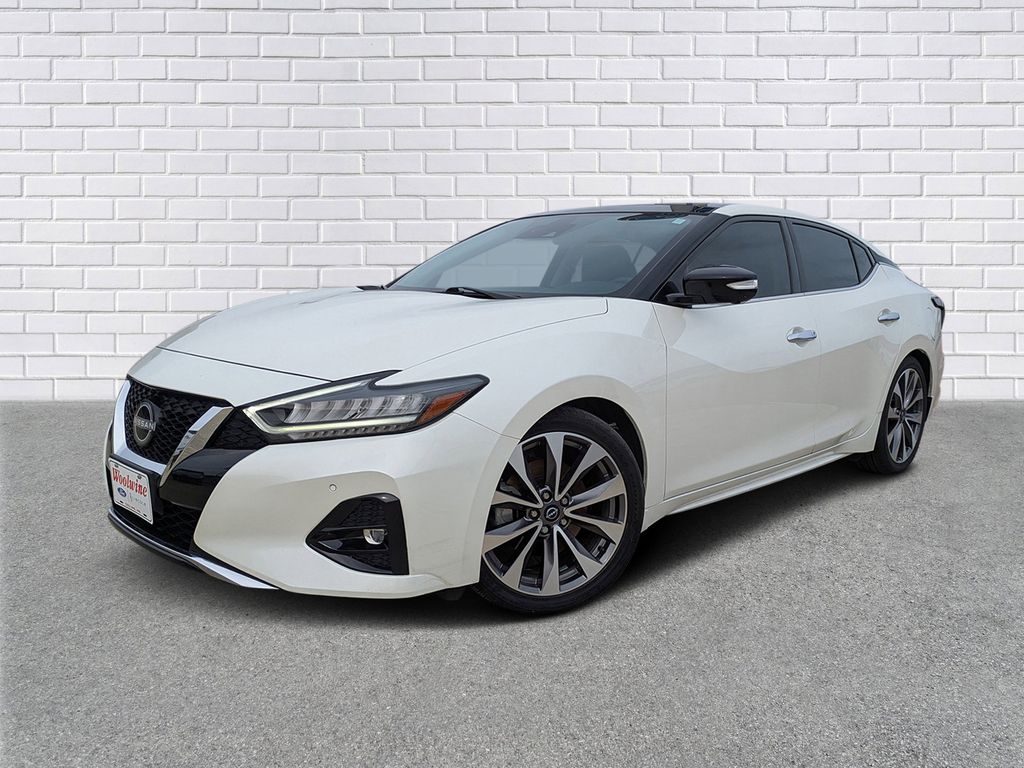 2023 Nissan Maxima Platinum's photo